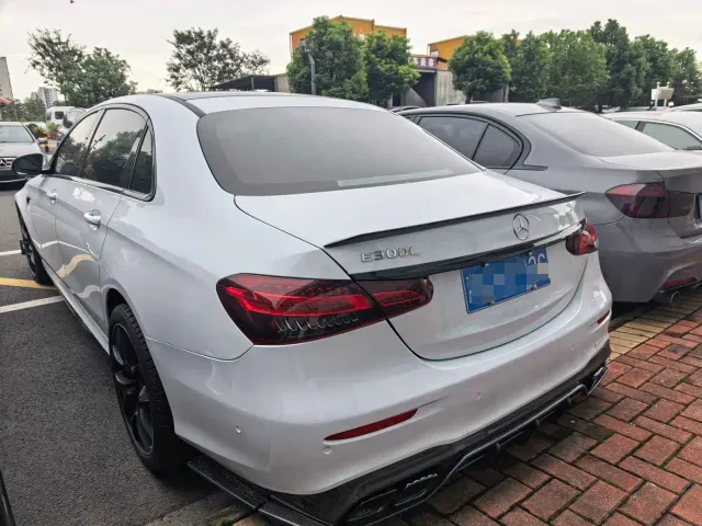 Mercedes-Benz E-Class — Фото автомобиля 15