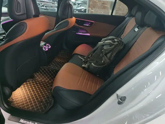 Mercedes-Benz C-Class — Фото автомобиля 16