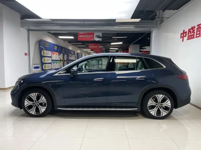 Mercedes-Benz EQE SUV — Фото автомобиля 4