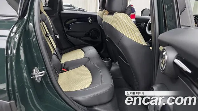 MINI Cooper — Фото автомобиля 12