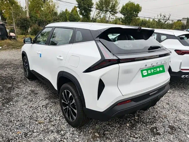 Geely Boyue — Фото автомобиля 4