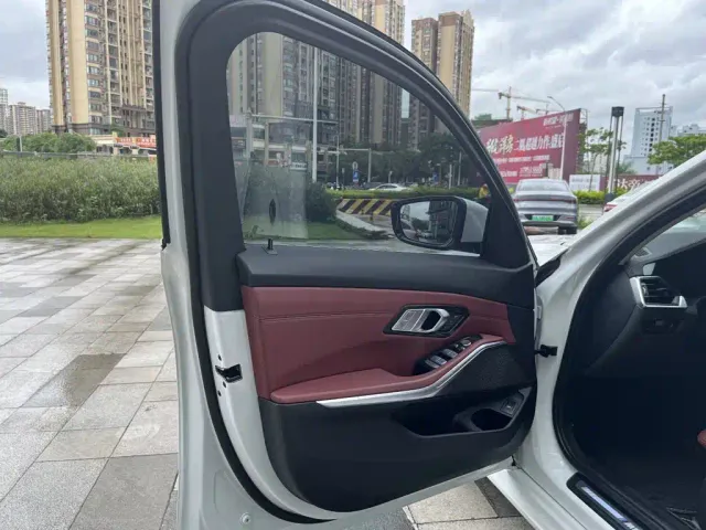 BMW 3 Series — Фото автомобиля 16