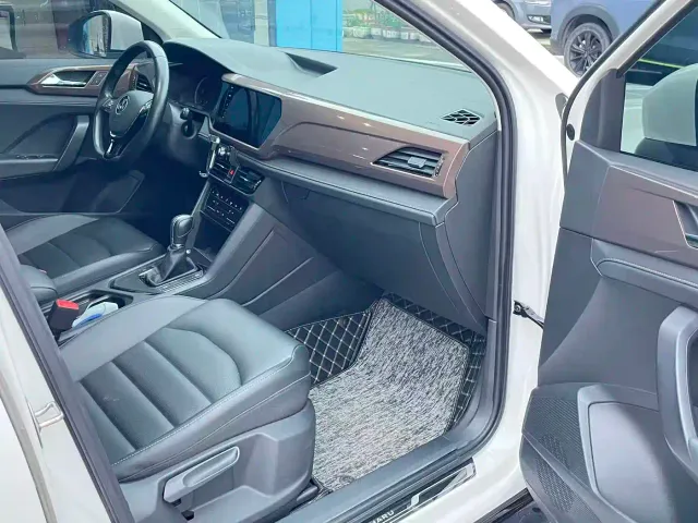 Volkswagen Tharu — Фото автомобиля 9