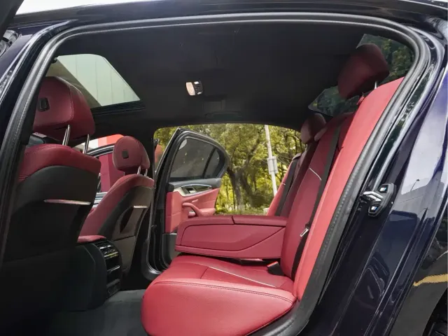 BMW BMW 5 Series 2021 525Li M Sport Package — Фото автомобиля 27