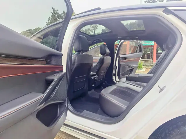 Ford Mondeo — Фото автомобиля 12
