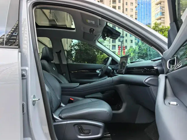 Geely Galaxy E5 — Фото автомобиля 12