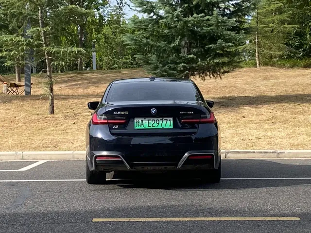 BMW i3 — Фото автомобиля 8
