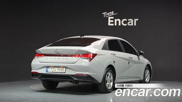 Hyundai Avante CN7 — Фото автомобиля 2