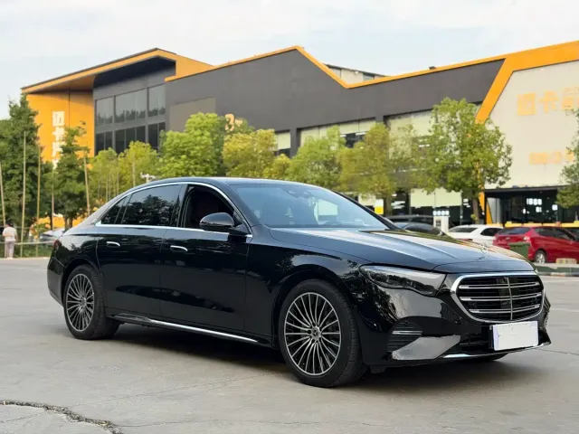 Mercedes-Benz E-Class — Фото автомобиля 6