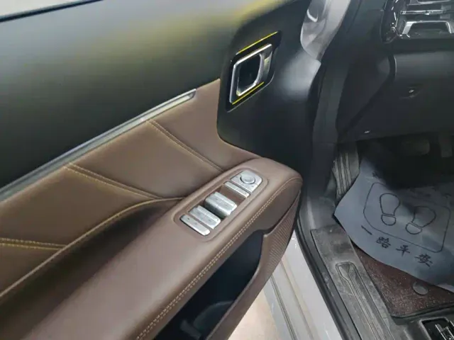 Wuling Starlight 730 — Фото автомобиля 7