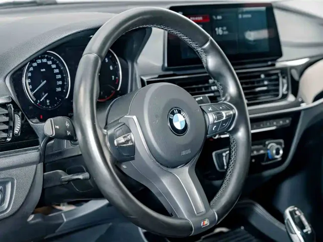 BMW 1 Series — Фото автомобиля 9