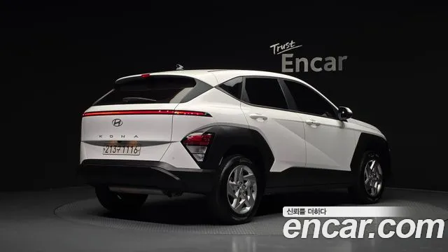 Hyundai Kona — Фото автомобиля 2