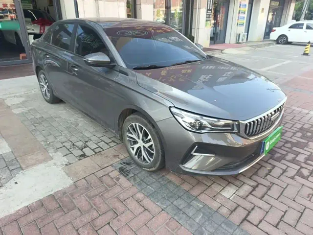 Geely Emgrand — Фото автомобиля 3