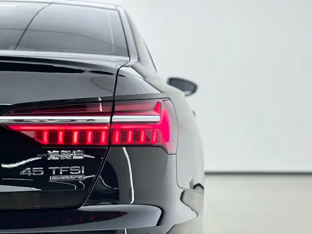 Audi A6L — Фото автомобиля 8
