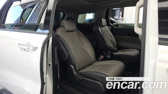 Kia Carnival 4th Gen — Фото автомобиля 12