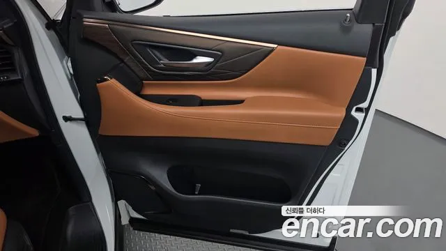 Toyota Alphard Generation 4 — Фото автомобиля 25