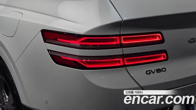 Genesis GV80 — Фото автомобиля 8