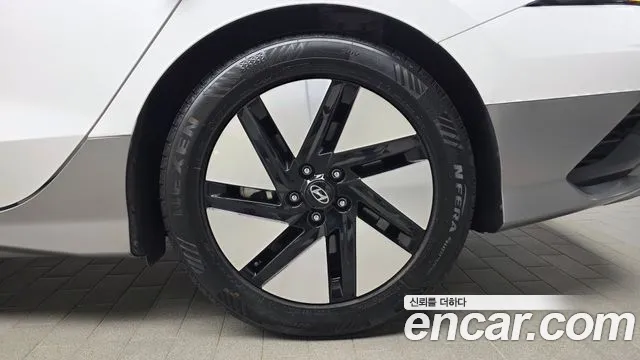 Hyundai Ioniq 6 — Фото автомобиля 6