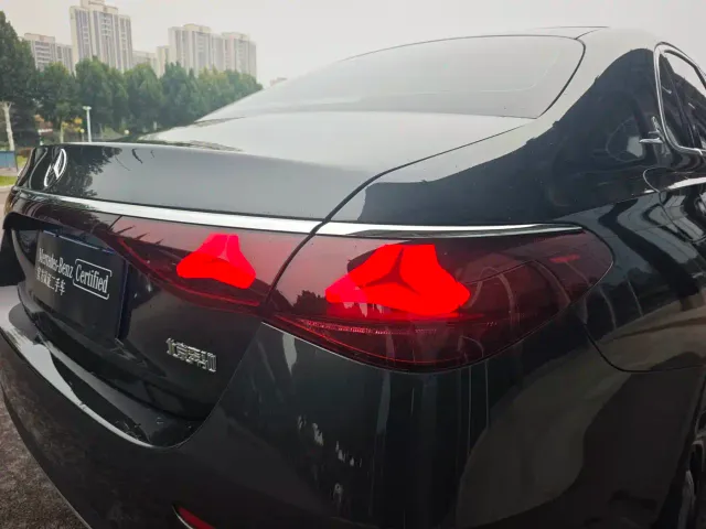 Mercedes-Benz E-Class — Фото автомобиля 10