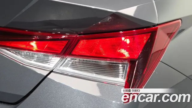 Hyundai AVANTE Новый Avante (CN7) — Фото автомобиля 23