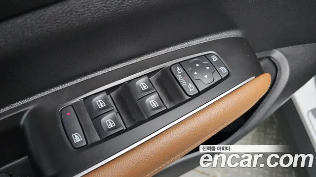 Renault-KoreaSamsung QM6 Новый QM6 2.0 LPe RE Signature 2WD — Фото автомобиля 25