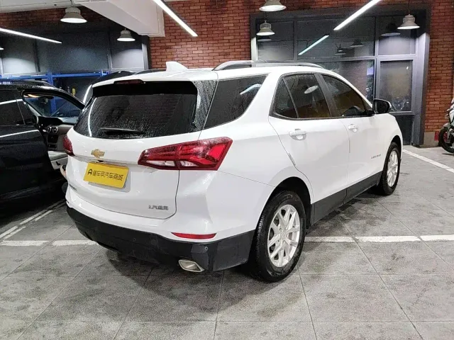 Chevrolet Equinox — Фото автомобиля 4