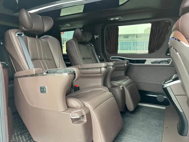 Toyota HIACE — Фото автомобиля 10