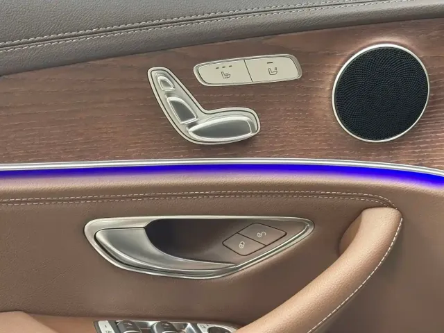 Mercedes-Benz Mercedes-Benz E-Class 2021 E 300 L Fashion — Фото автомобиля 17