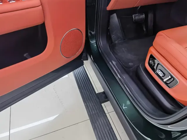 Li Auto L9 — Фото автомобиля 15