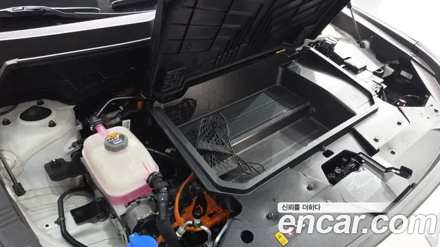 Kia Niro — Фото автомобиля 9