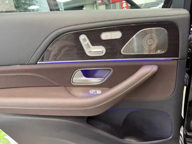 Mercedes-Benz GLS-Class — Фото автомобиля 11