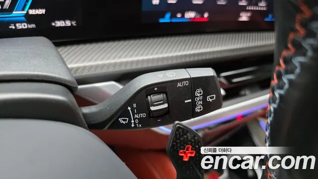 BMW XM — Фото автомобиля 13