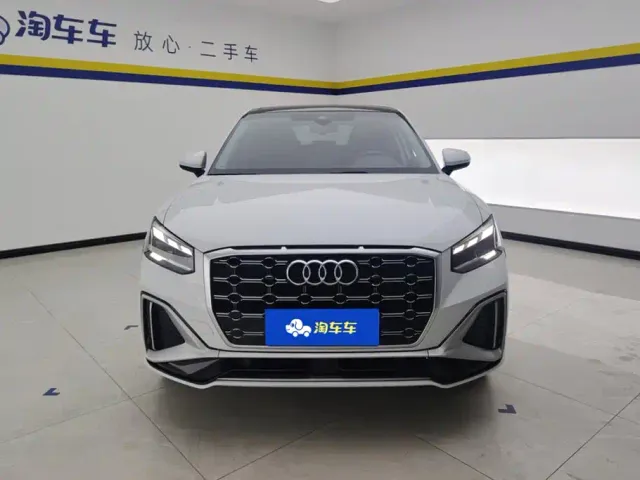 Audi Q2L — Фото автомобиля 2