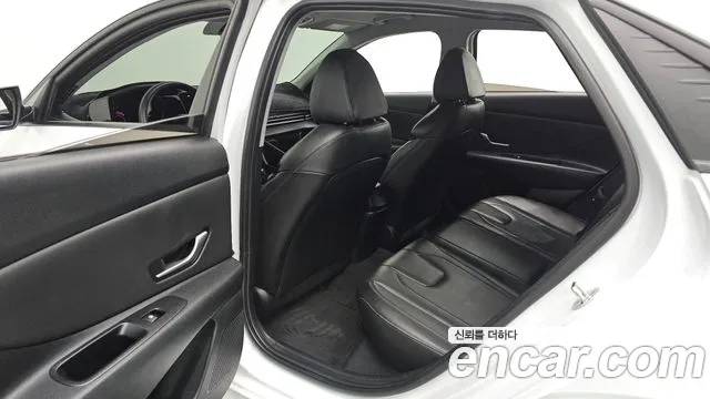 Hyundai AVANTE Avante (CN7) — Фото автомобиля 26