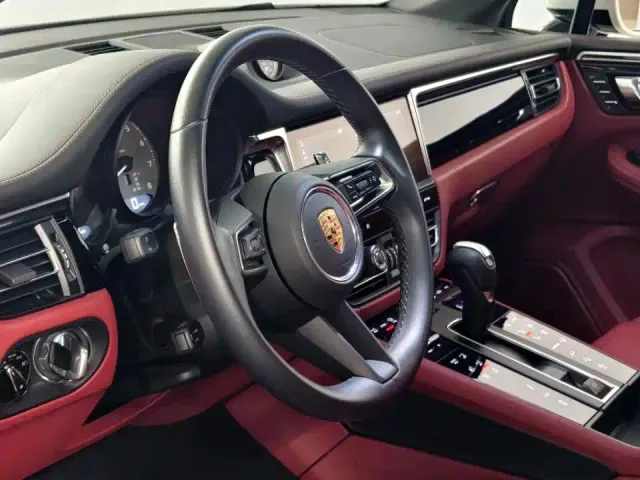 Porsche Macan — Фото автомобиля 10