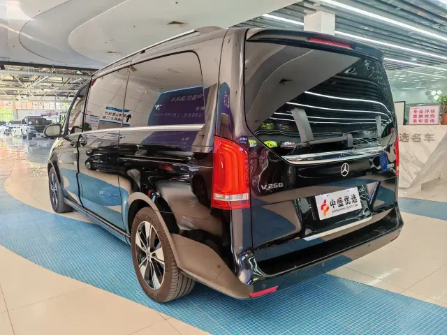 Mercedes-Benz V-Class — Фото автомобиля 9