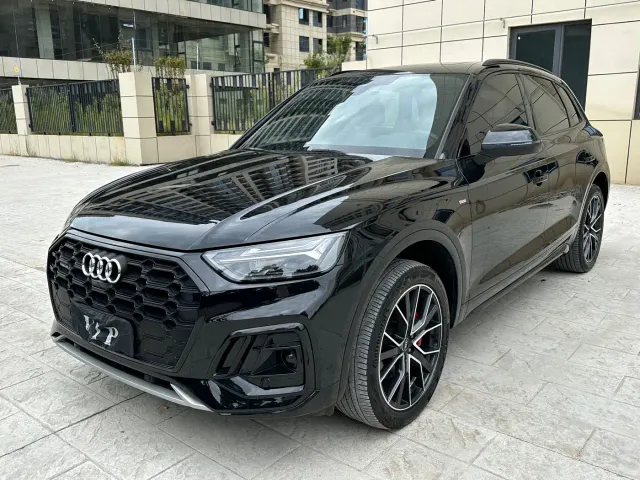 Фотография автомобиля — Audi Q5L