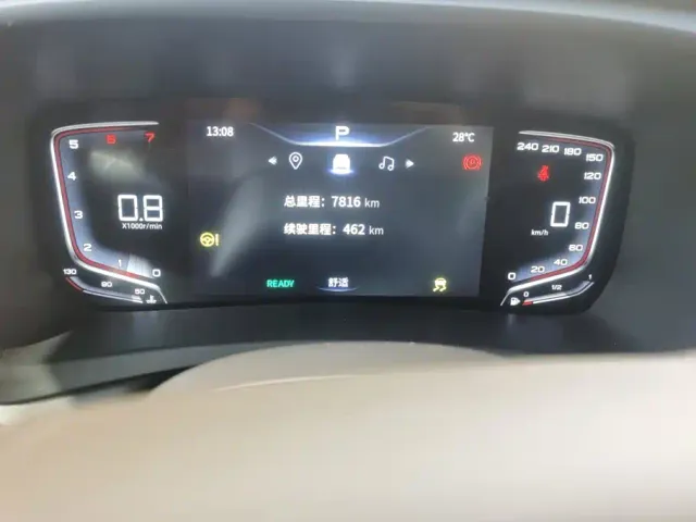 Bestune Besturn M9 — Фото автомобиля 14