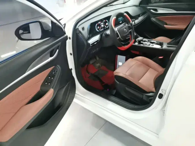 Changan Eado — Фото автомобиля 15