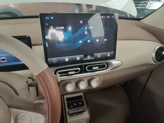 Wuling Hongguang Mini EV — Фото автомобиля 12
