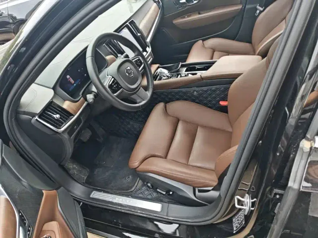 Volvo S90 — Фото автомобиля 19