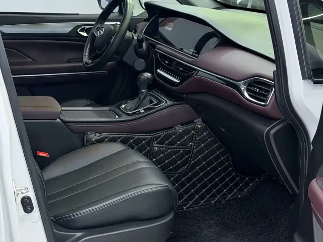 GAC Trumpchi M6 — Фото автомобиля 24