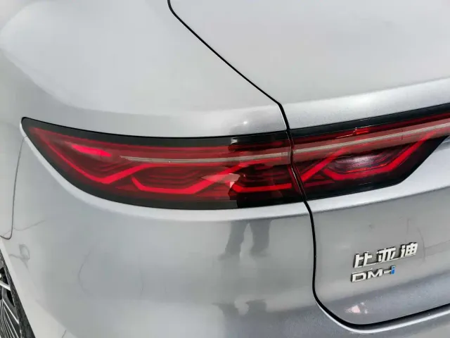 BYD Han — Фото автомобиля 16