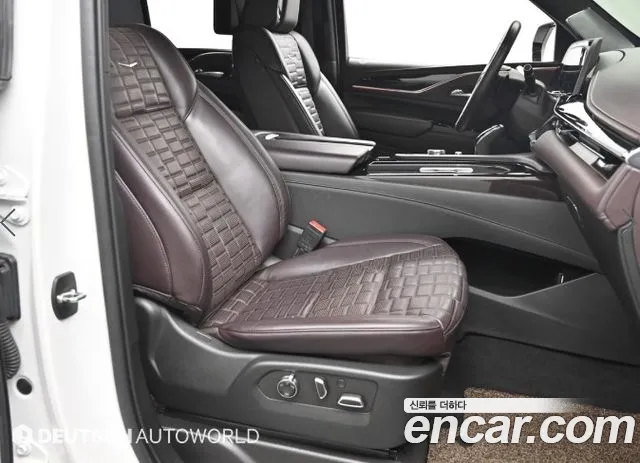 Cadillac Escalade 5th Gen — Фото автомобиля 10