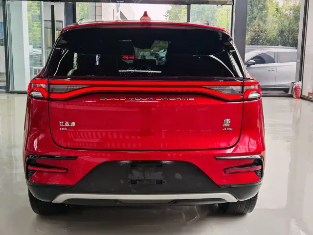 BYD Tang — Фото автомобиля 9