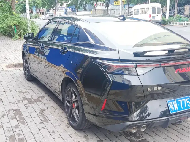 Dongfeng Aeolus Yixuan 2022 230T Auto Light-Chasing Knight Edition — Фото автомобиля 6