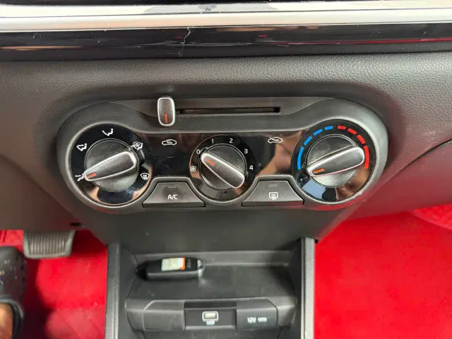 Kia KX1 — Фото автомобиля 12