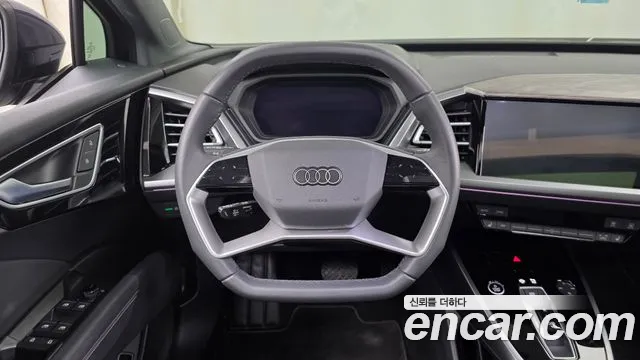Audi Q4 e-tron — Фото автомобиля 13