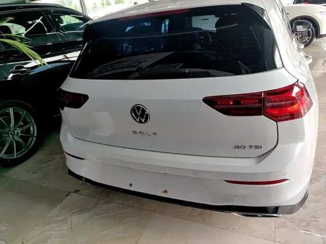 Volkswagen Golf — Фото автомобиля 5