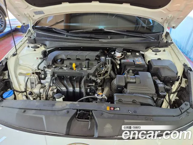 Hyundai Avante CN7 — Фото автомобиля 12